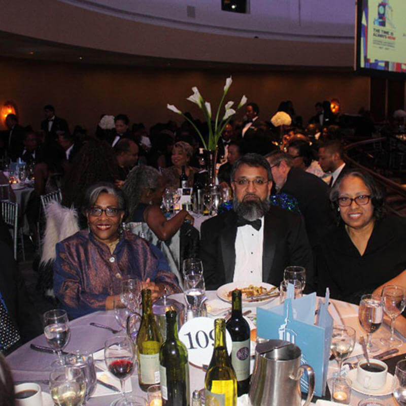 faculty at dinner table